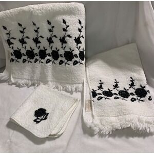 Vintage Dundee White Black Embroidered Towel Set 3 Pieces Bath Hand Wash USA